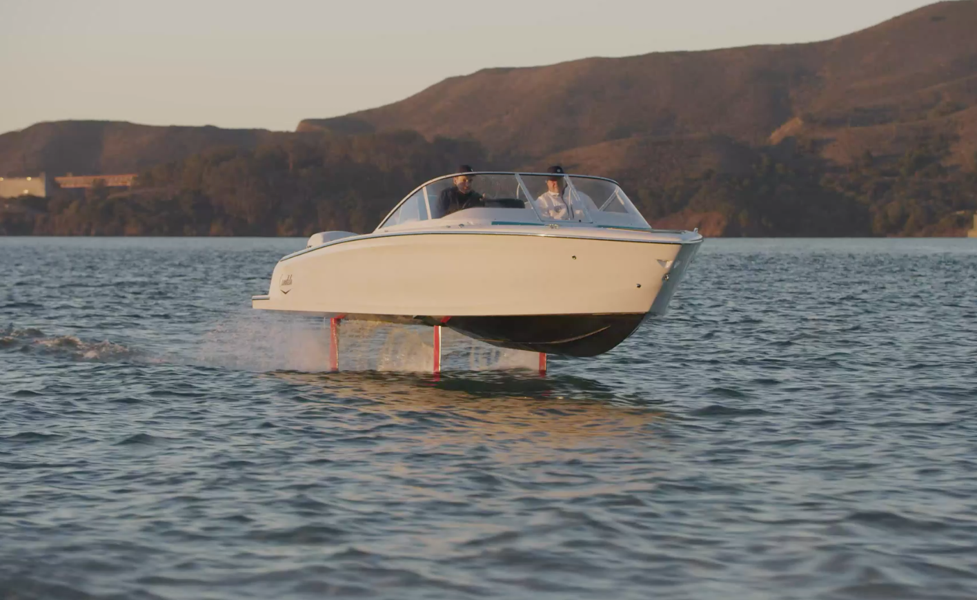 Reduced wake, almost no noise, and a smooth ride – are electric hydrofoil boats the future?