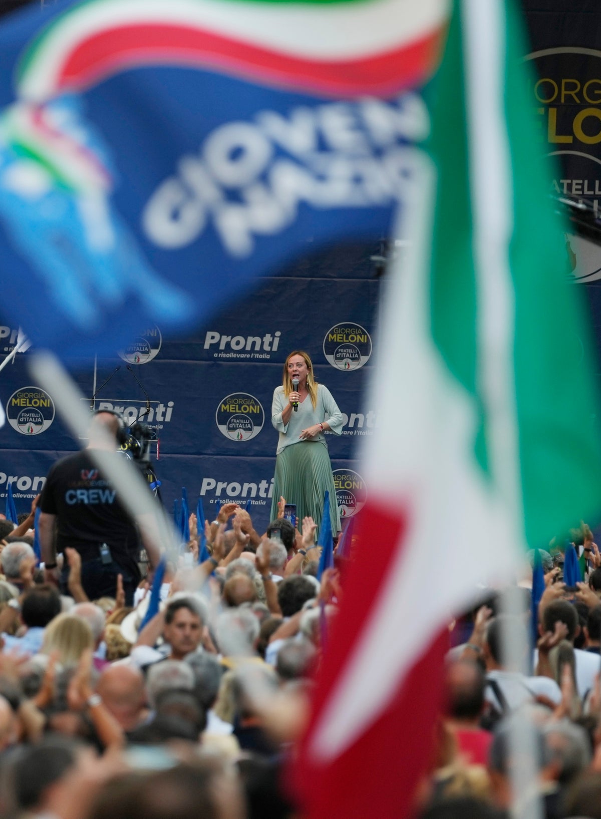 Meloni de Italia critica la política energética mientras la campaña se intensifica