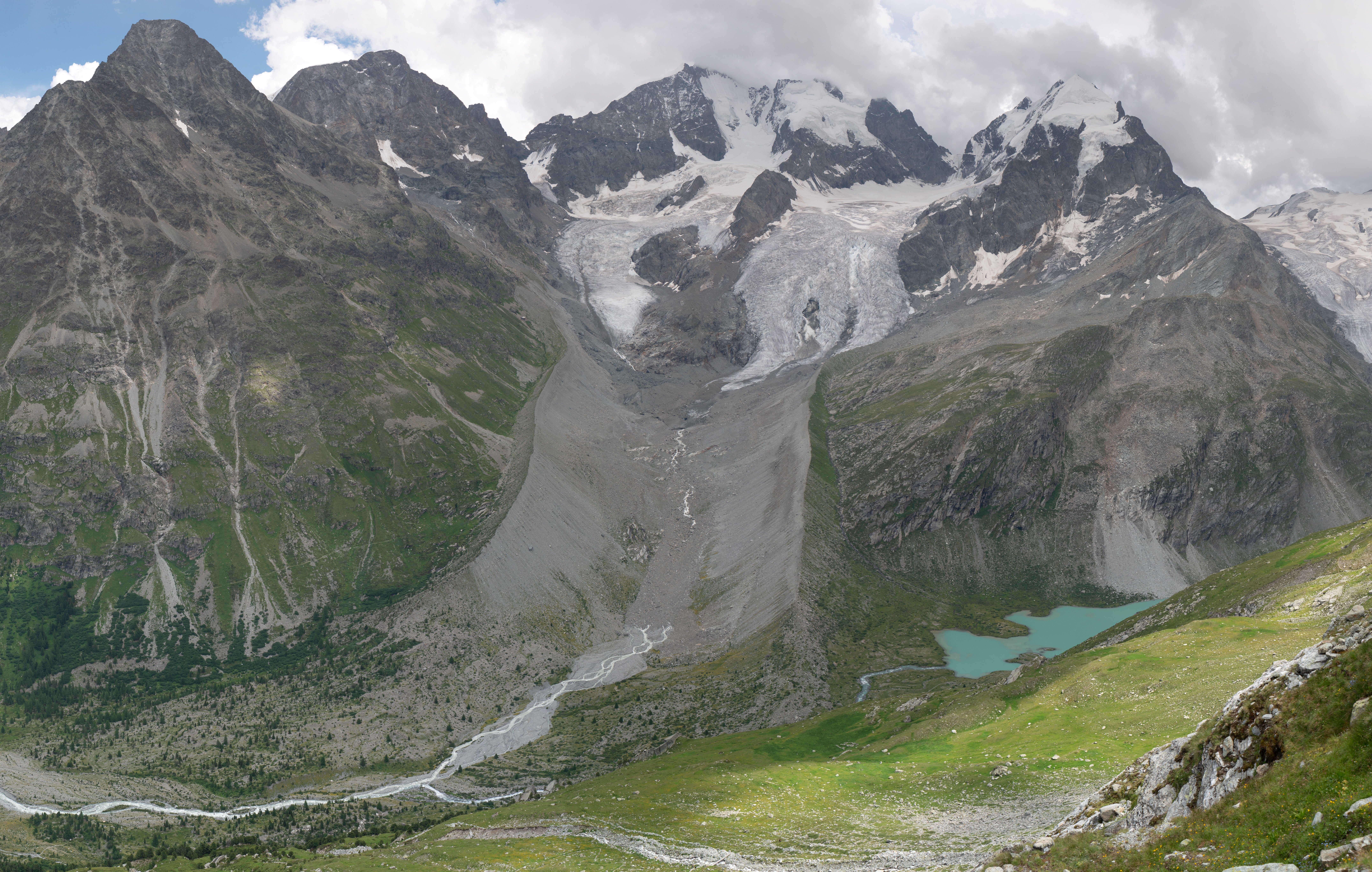 <p>What remains of the Roseg and Tschierva glaciers in Switzerland in 2022</p>