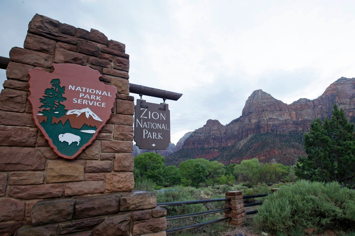 Zion National Park'ta kocası yardım almaya çalışan kadın hipotermiden öldü