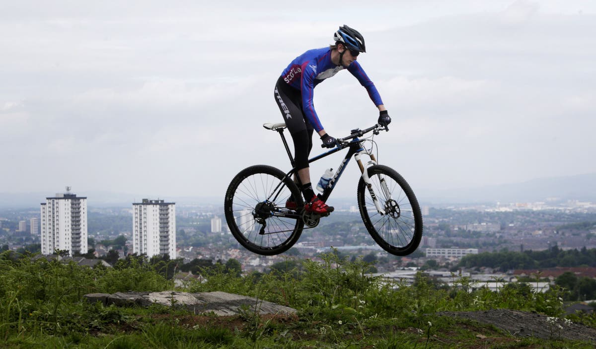 Scottish mountain biker Rab Wardell dies in sleep at age of 37