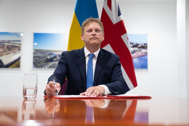 Transport Secretary Grant Shapps during a meeting with his counterpart in Ukraine, Oleksandr Kubrakov (PA)
