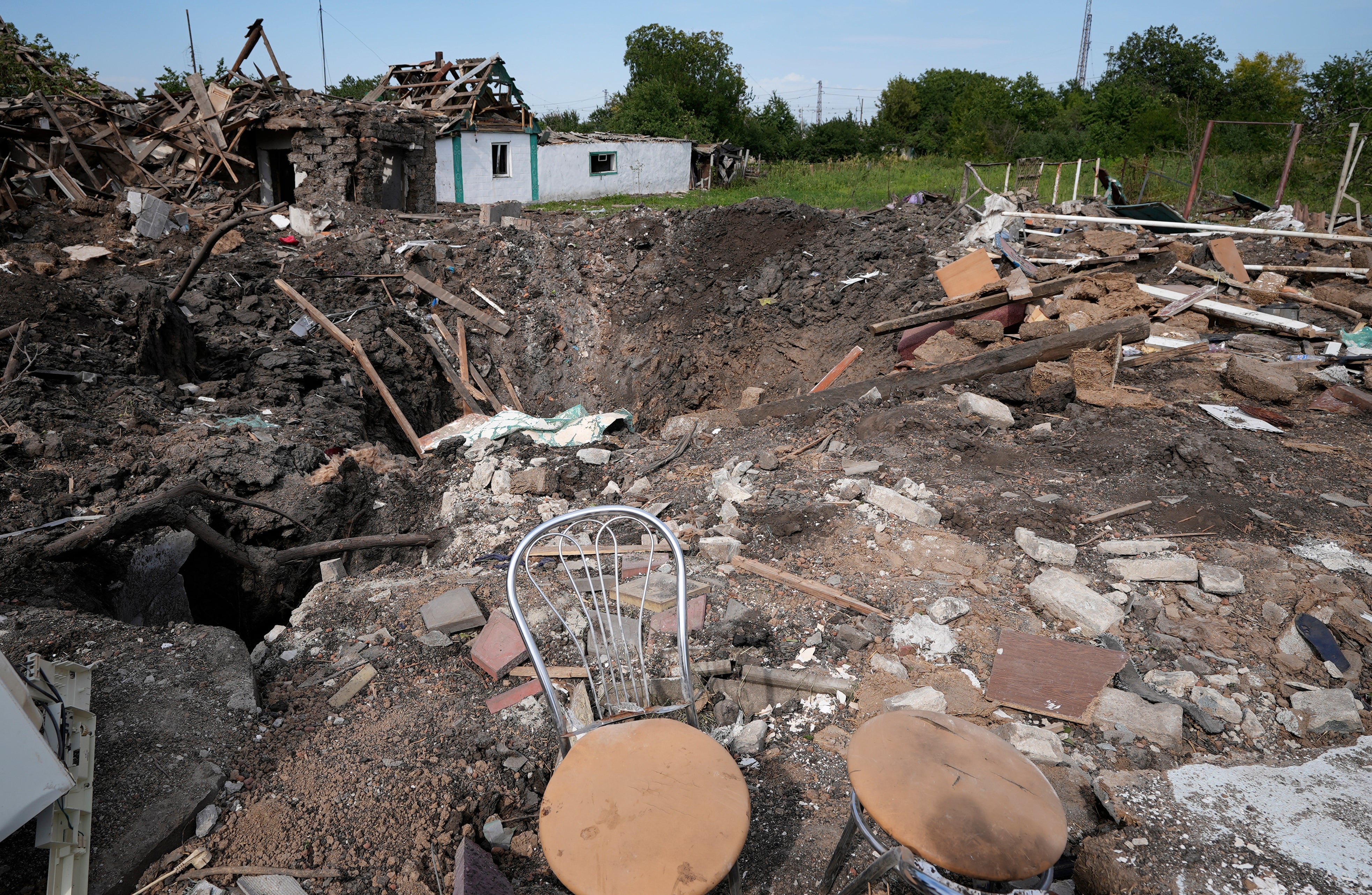 A Russian strike destroyed houses in Chaplyne