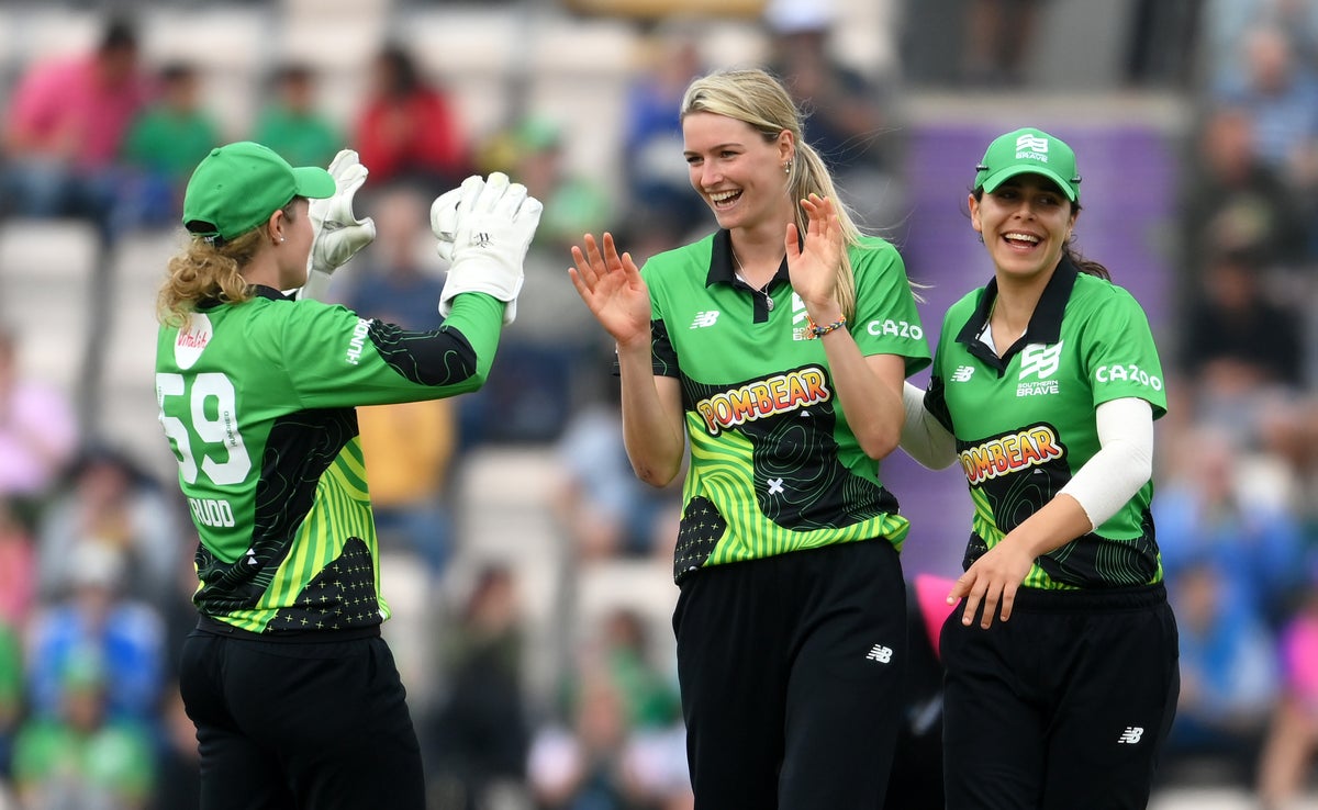 Lauren Bell records best figures of The Hundred to send Southern Brave into knockouts