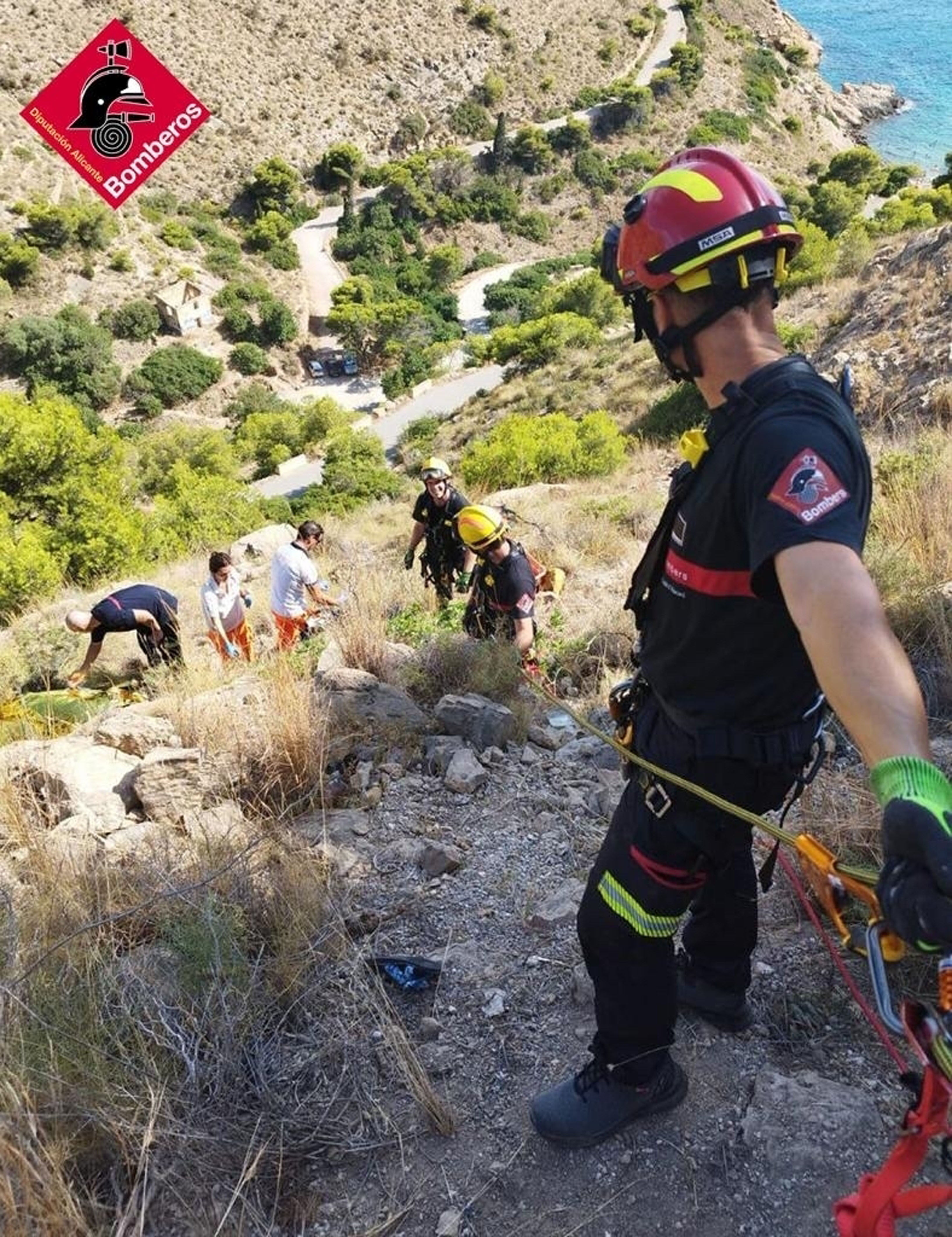 Emergency services in the Serra Gelada Natural Park in Benidorm (Bomberos Alicante/PA)