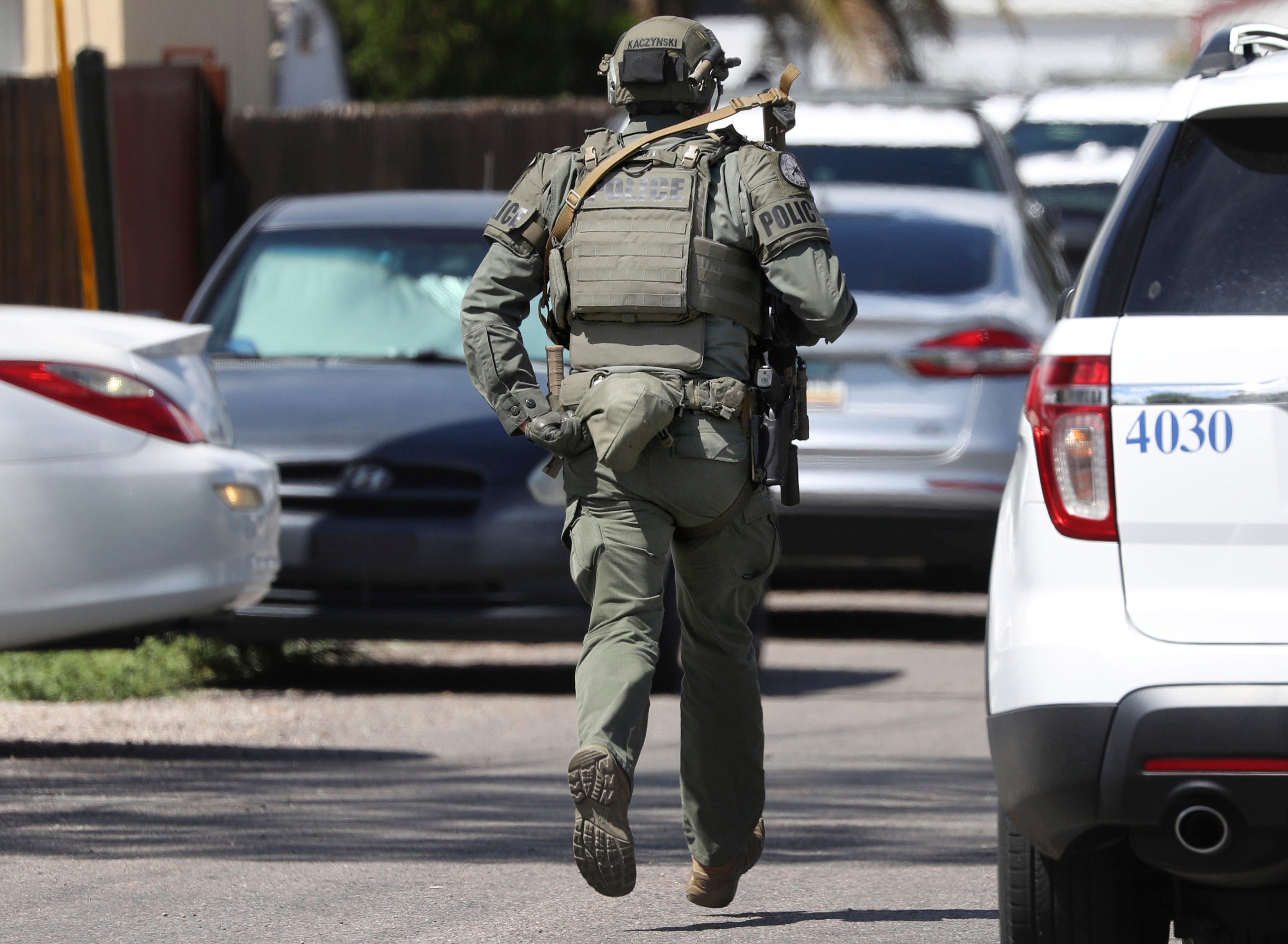 Arizona Officer-Shot