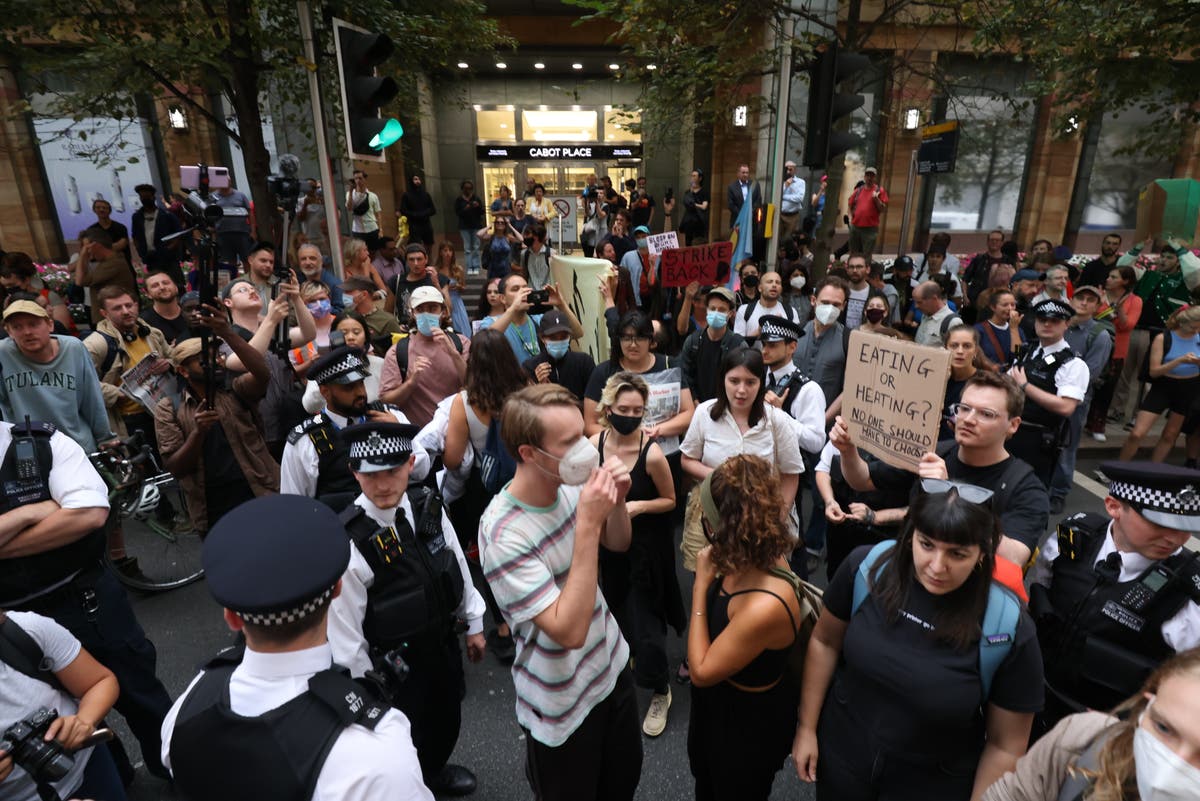 Protesters gather outside Ofgem HQ calling for &lsquo;payment strike&rsquo; on energy bills