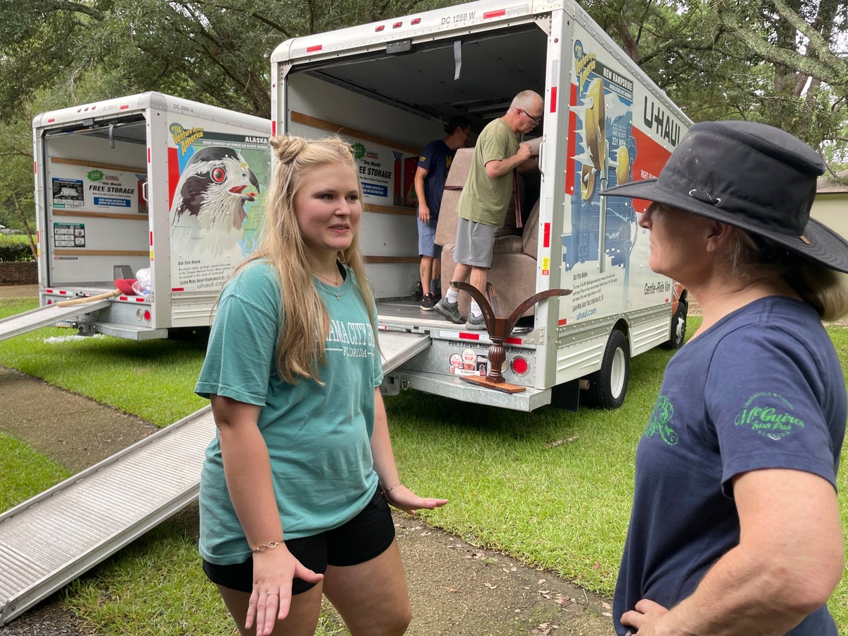 Mississippi residents prepare for possible river flooding