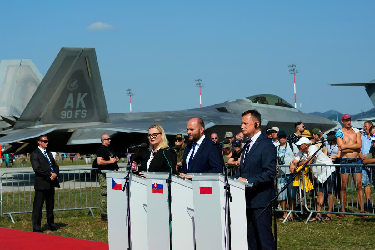 Photo of Poliaci a Česi sľubujú, že budú chrániť slovenský vzdušný priestor, keď MiGy odídu do dôchodku