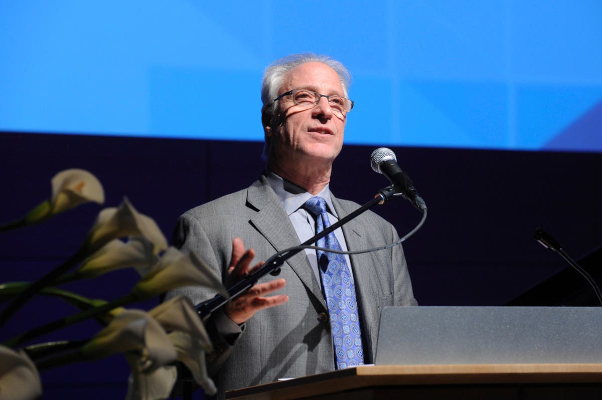 Bob LuPone, who helped lead MCC Theater, has died at 76