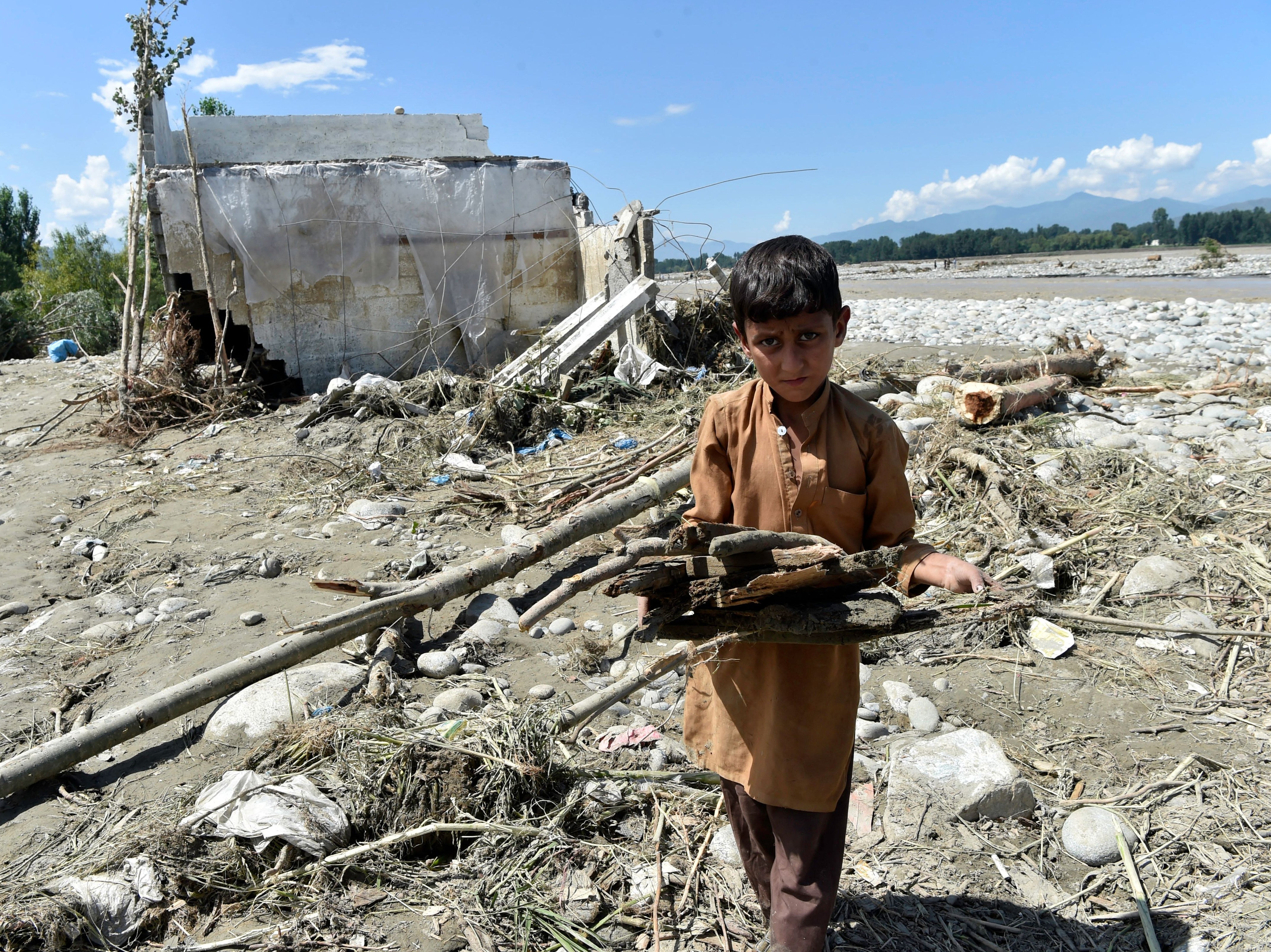 Pakistan Flooding: Deaths From ‘climate Catastrophe’ Rise Above 1,000 ...