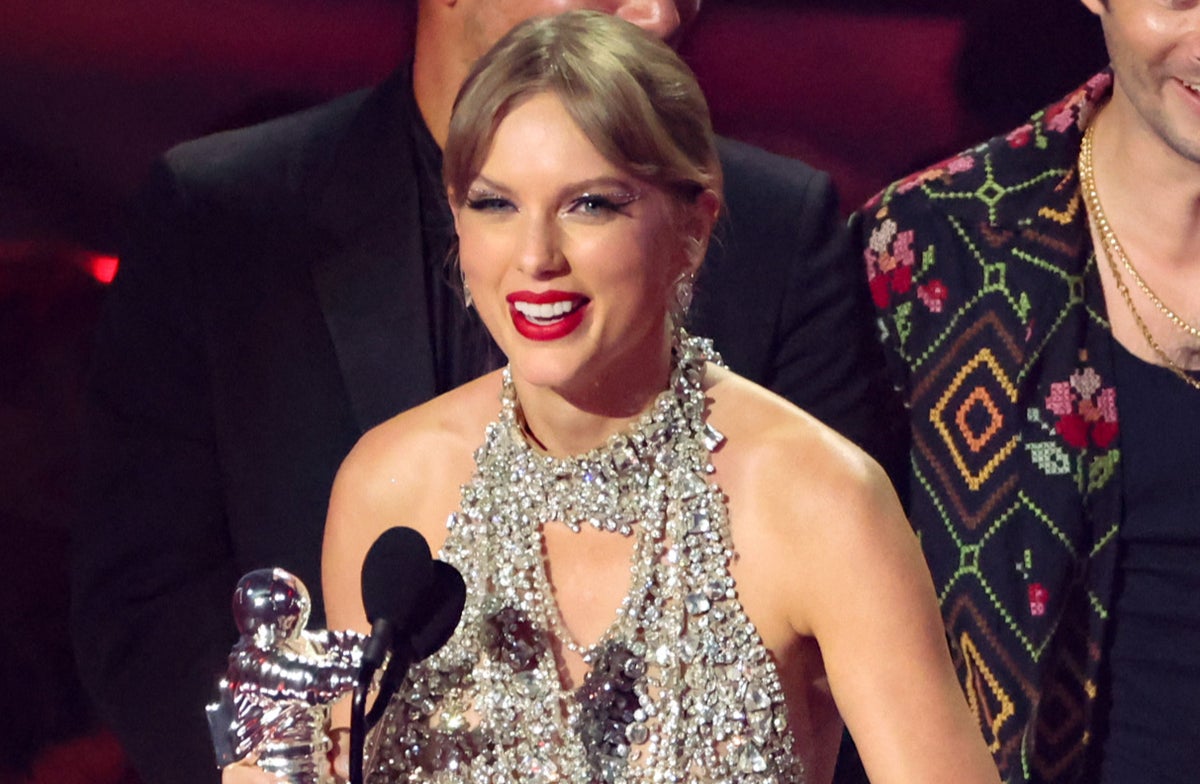 Taylor Swift announces new album at MTV VMAs: ‘I will tell you more at midnight’