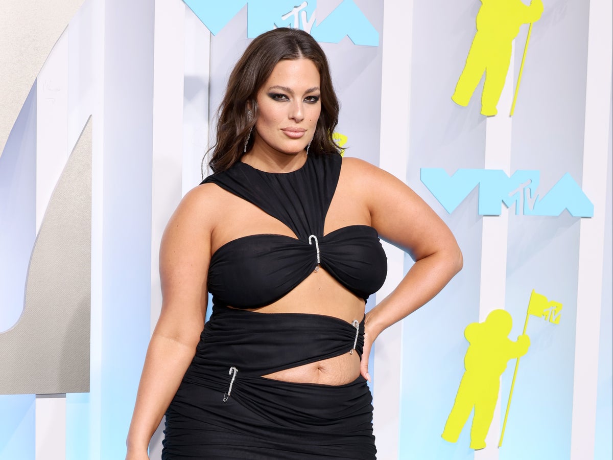 Ashley Graham proudly displays stretch marks at 2022 MTV VMAs: ‘I’m going to show it all off’