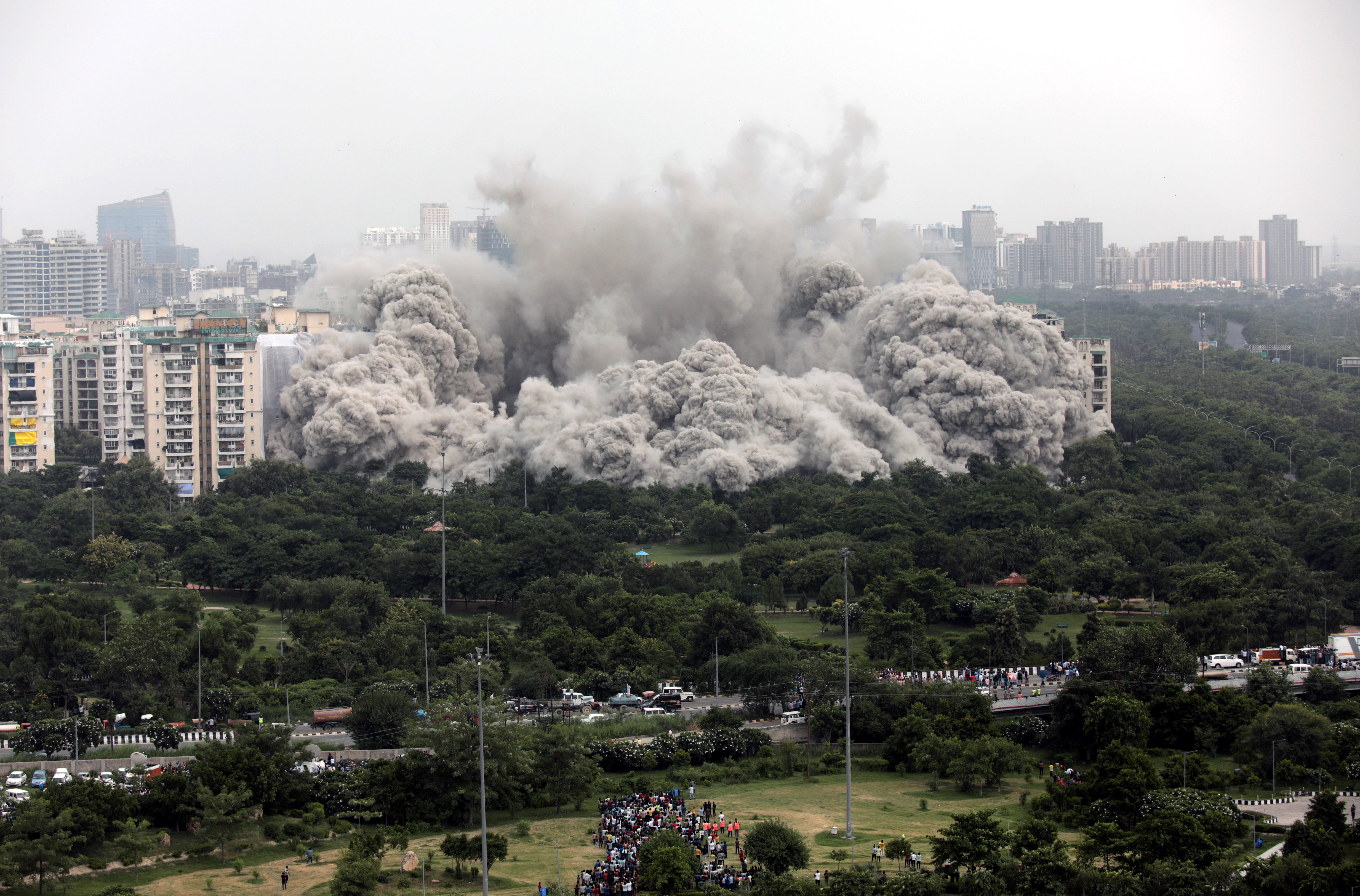Massive plume of dust after Supertech towers get demolished in Noida