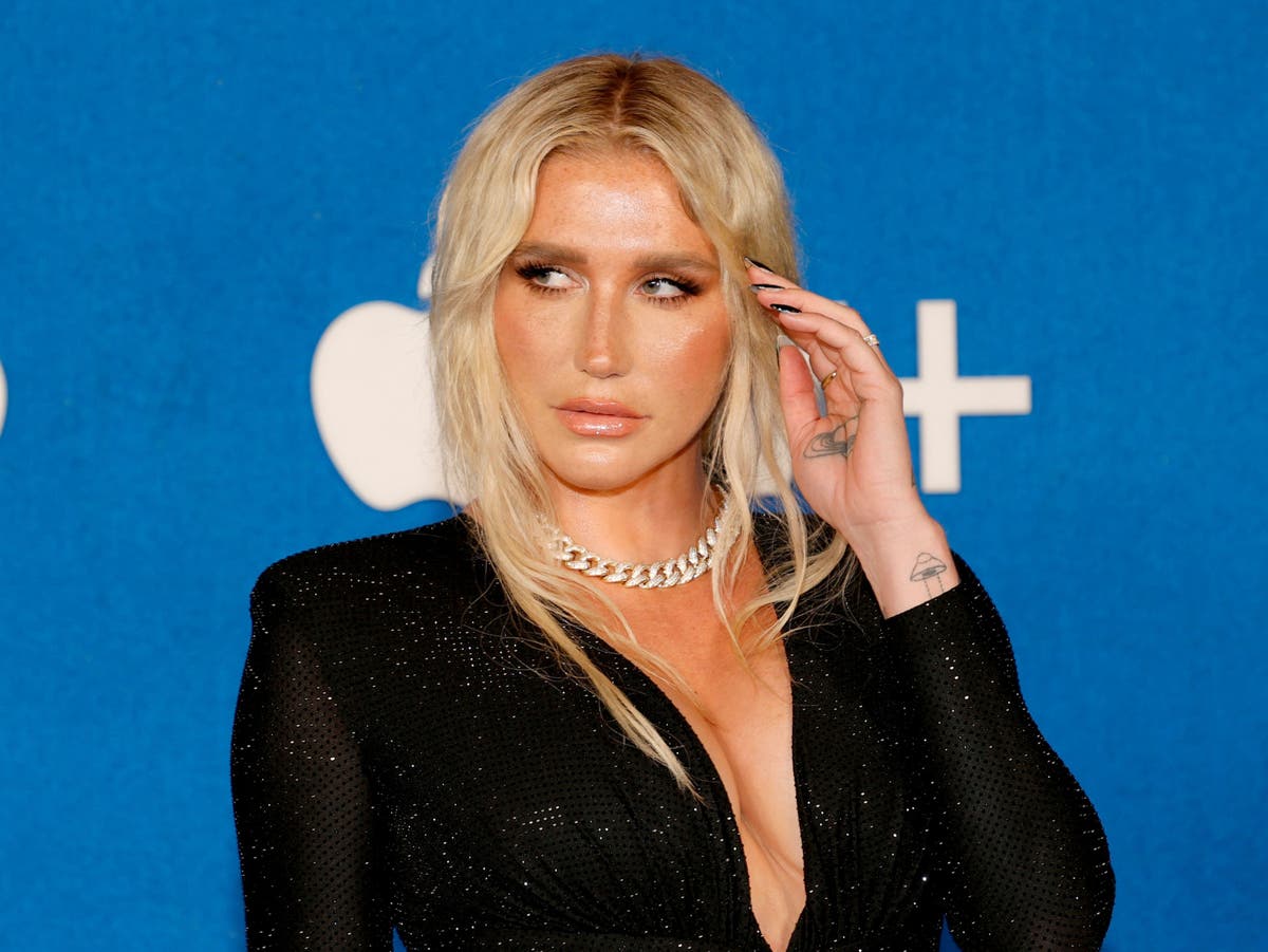 Kesha accuses Dr Luke of delaying his defamation case against her