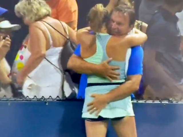 <p>Sixteen-year-old tennis star Sara Bejlek has responded to criticism over a video of her celebrating her US Open win with her father </p>