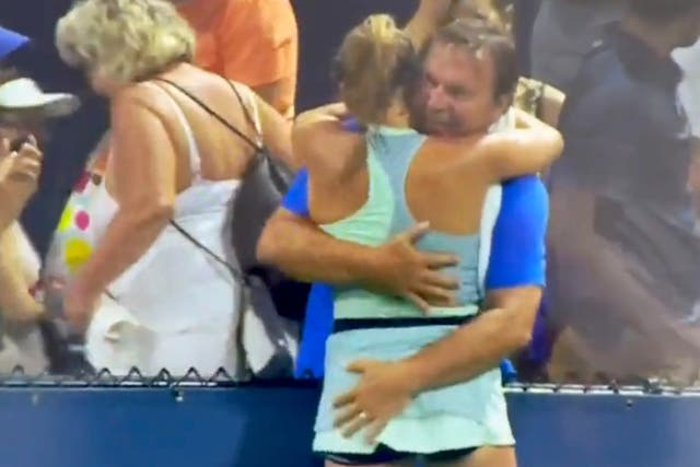 <p>Sixteen-year-old tennis star Sara Bejlek has responded to criticism over a video of her celebrating her US Open win with her father </p>