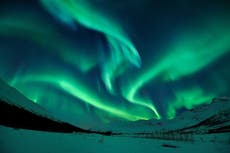 Can you recommend the best way to travel to Norway to view the northern lights?