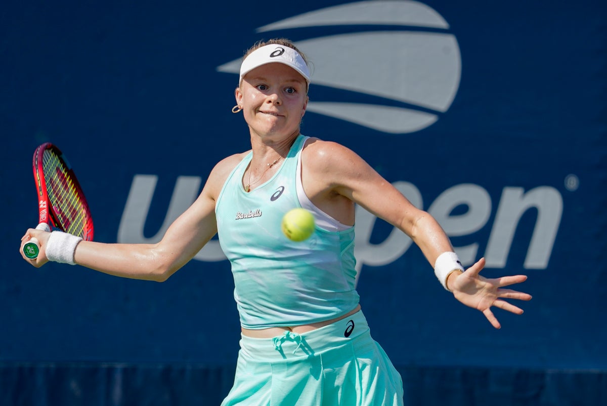 Harriet Dart breaks down in tears after suffering swift defeat to Dalma Galfi