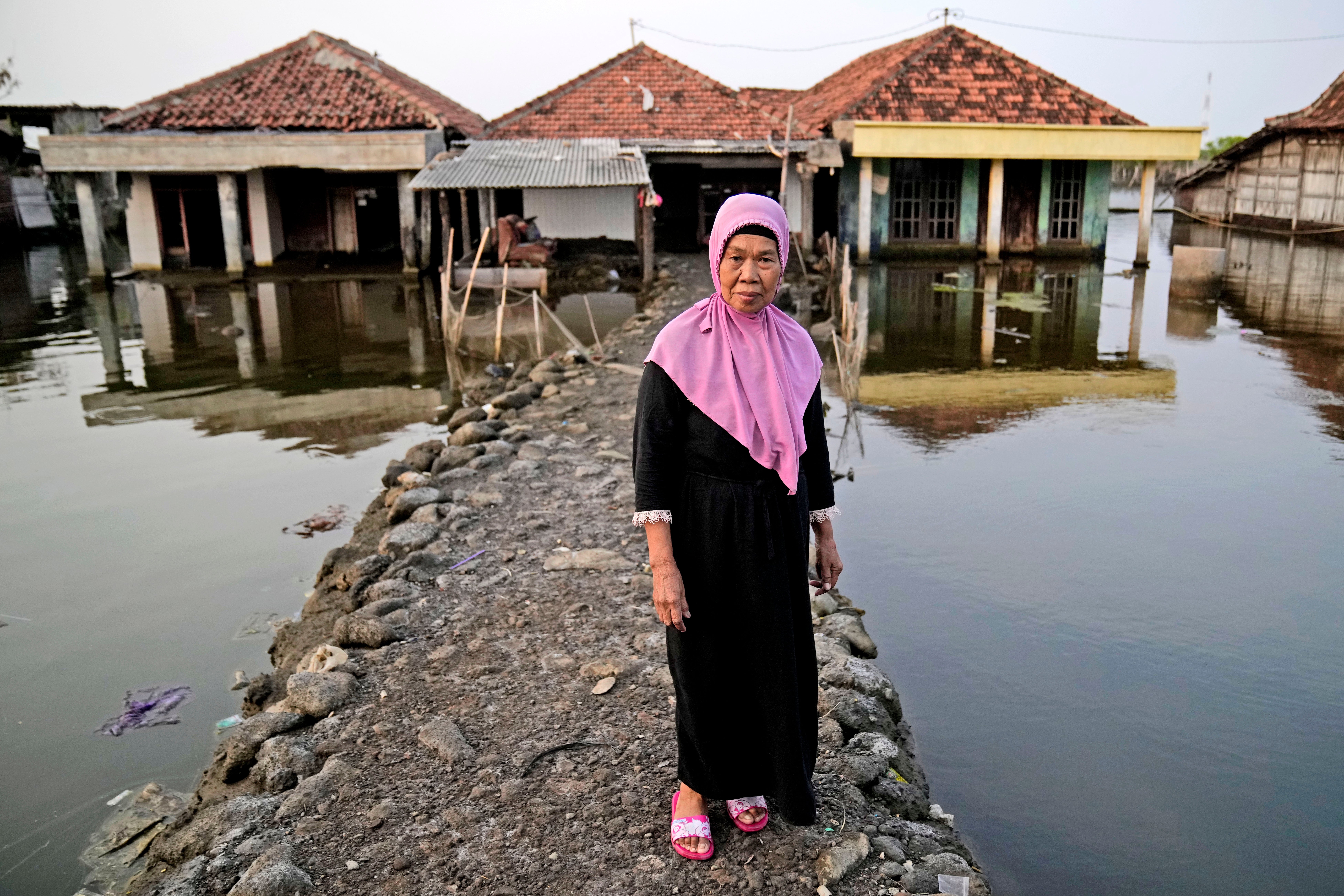 Climate Indonesia Living Amid Flood Photo Gallery