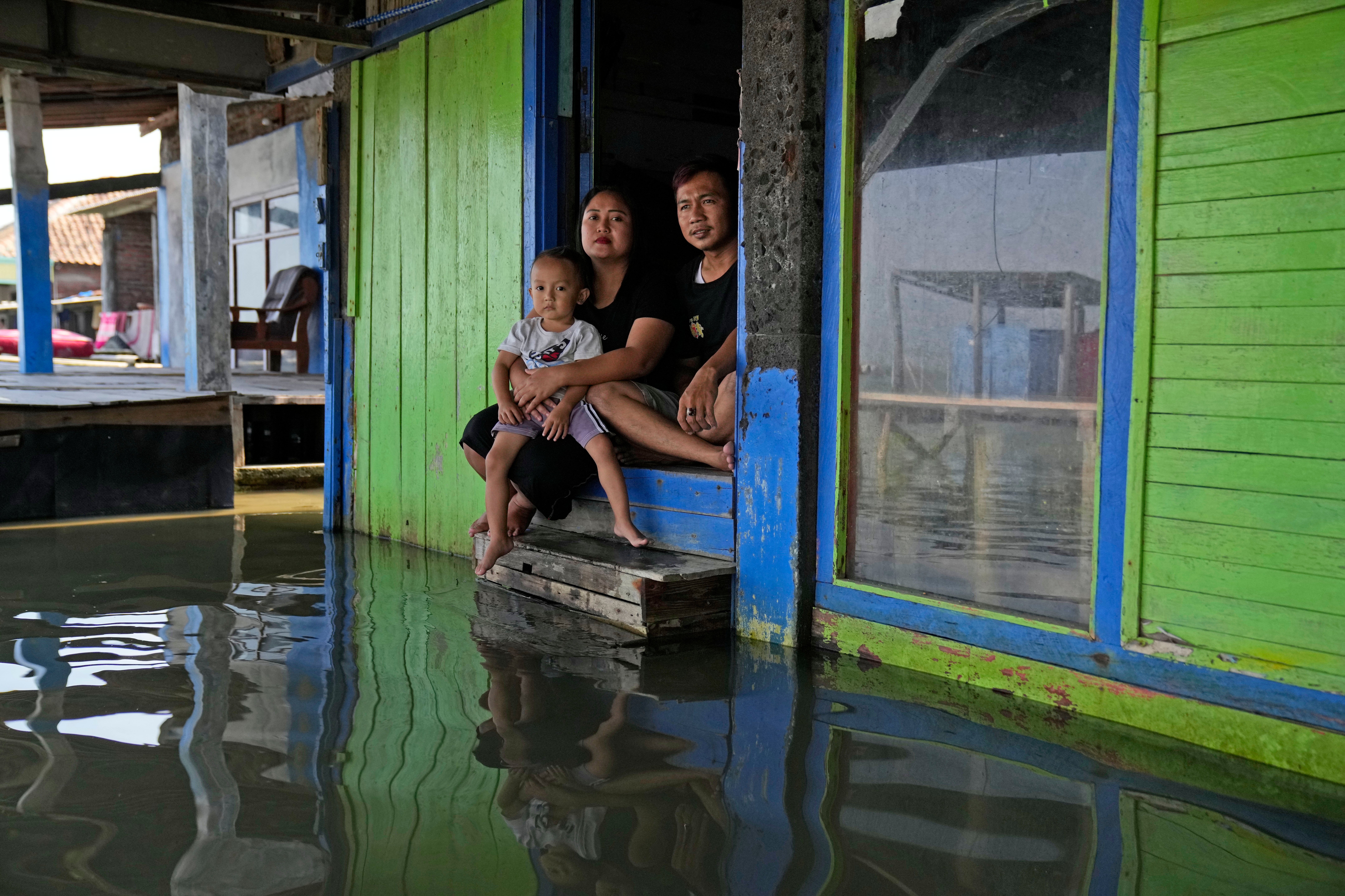 Climate Indonesia Living Amid Flood Photo Gallery