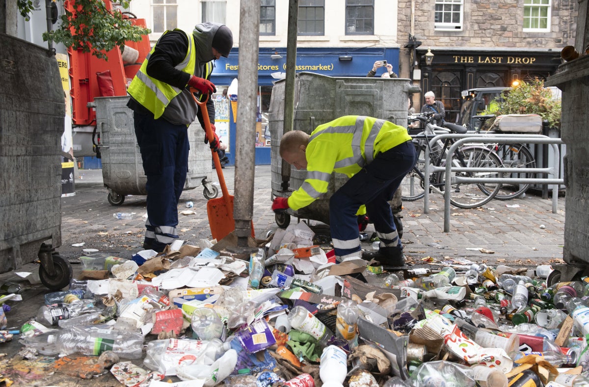 Clean-up starts as waste staff return to work after first wave of strikes