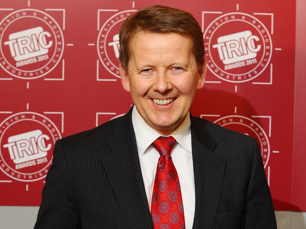 Bill Turnbull death – latest news: Alan Sugar and Dan Walker pay tribute after BBC Breakfast host’s death from cancer
