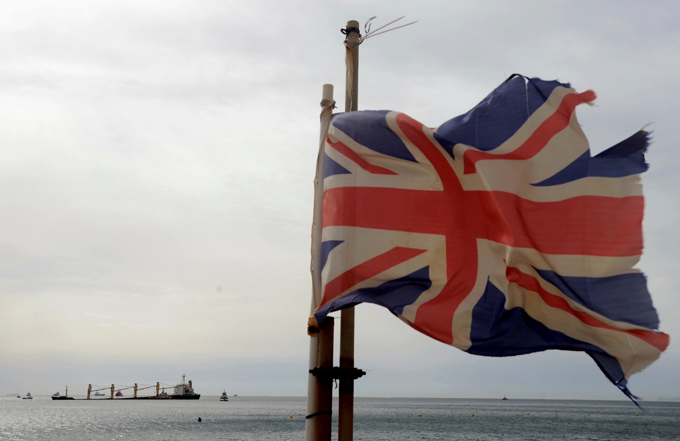 ESPAÑA-BUQUE-FUGA DE COMBUSTIBLE