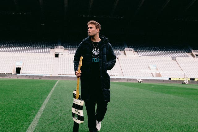 <p>Sam Fender is playing a huge show at St James’ Park in Newcastle</p>