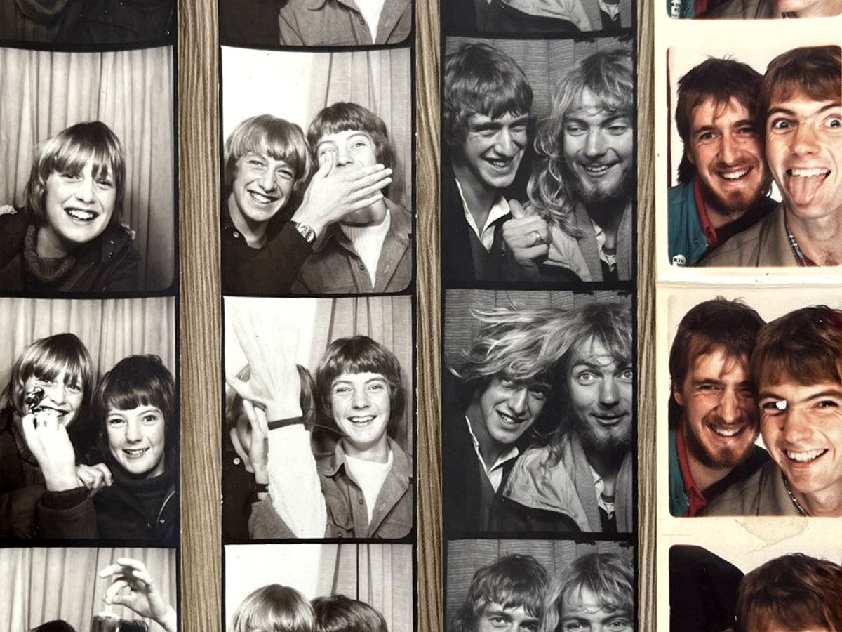 You’re my best friend: meet the pals who have taken passport photos together over 50 years