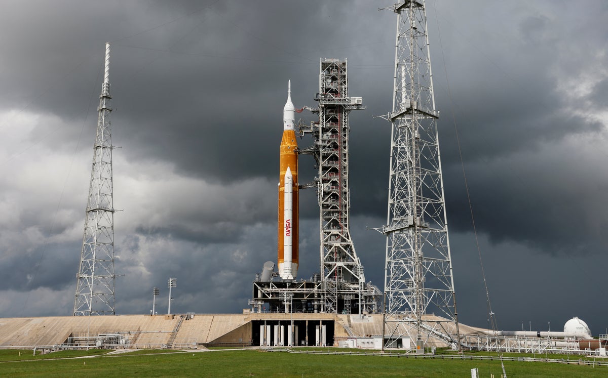 What leaks, hurricanes and fires mean for Nasa’s Artemis I moon mission launch date
