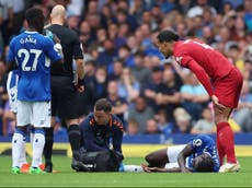 Frank Lampard adamant Virgil van Dijk should have been sent off in Everton’s draw with Liverpool