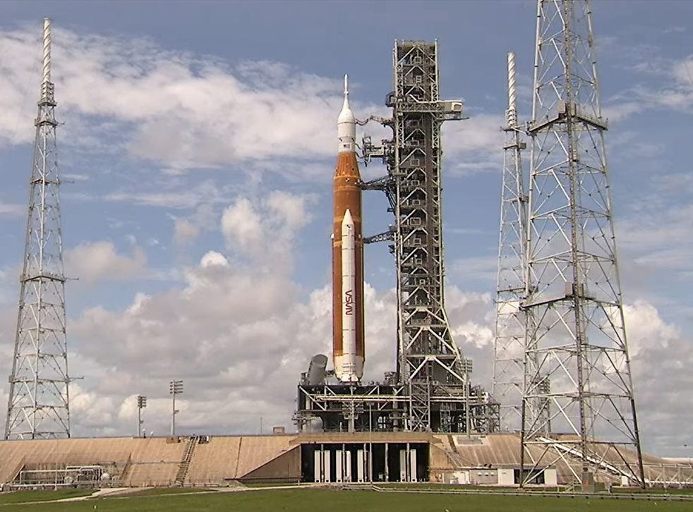 Artemis launch - live: Nasa delays moon after rocket launch scrubbed | The  Independent