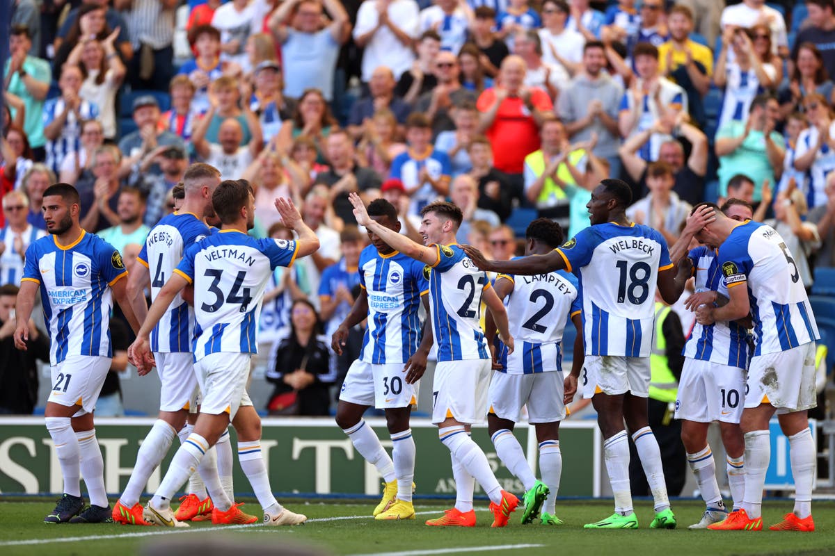 Hoje, o Brighton venceu o Leicester City por 5x2, pela Premier League.  Agora, o Brighton é o 4° colocado na competição. O Leicester, segue em  último sem vencer, com 1 empate e