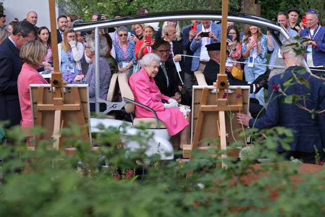 The Queen in a buggy at the Chelsea Flower Show (Dan Kitwood/PA)