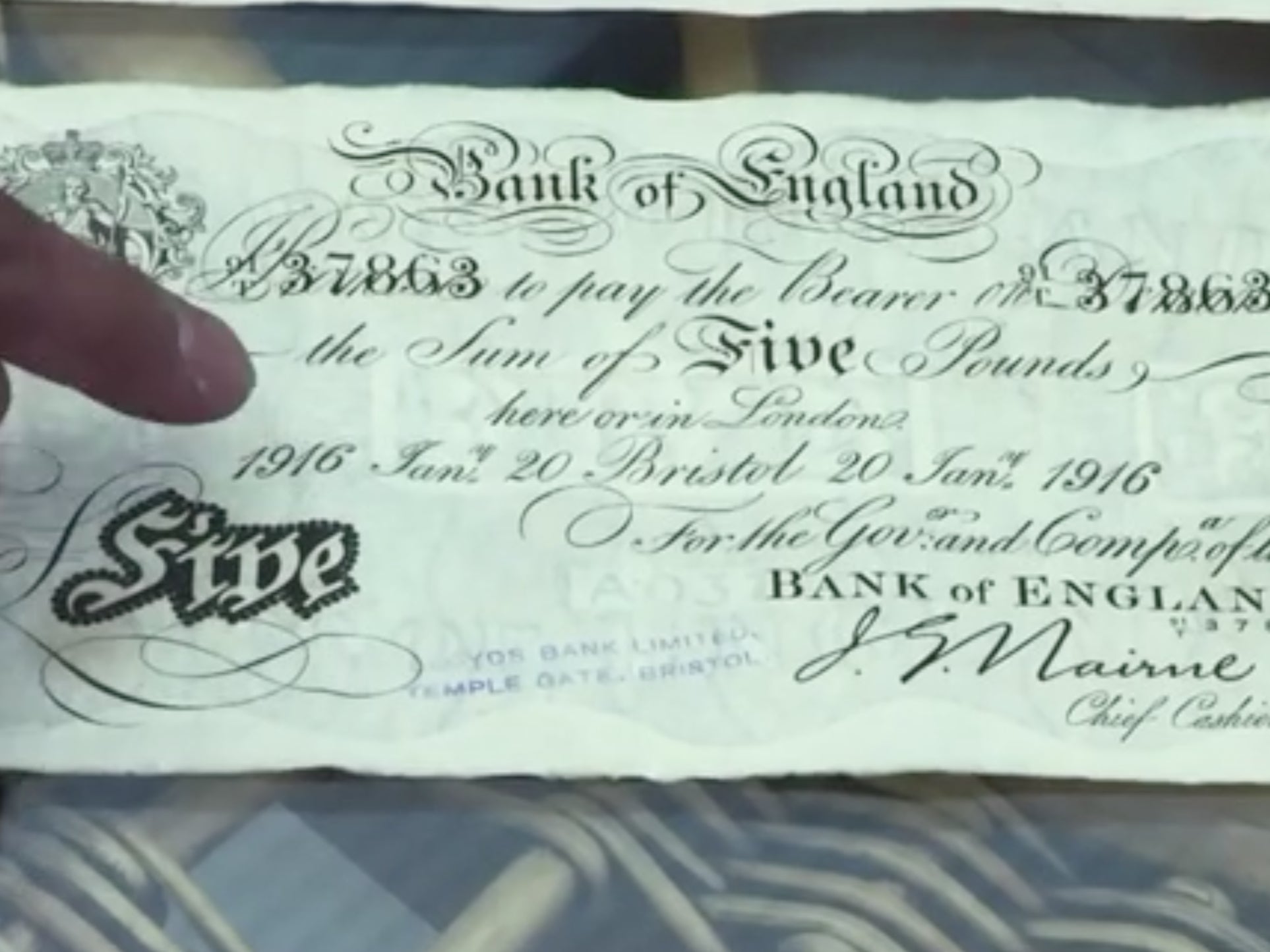 The notes sold for a record-breaking figure
