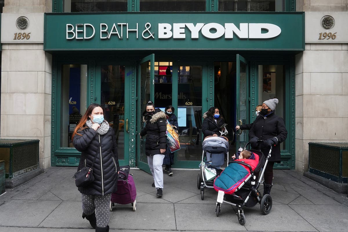 Bed Bath & Beyond shares fall 15 at opening after death of CFO named