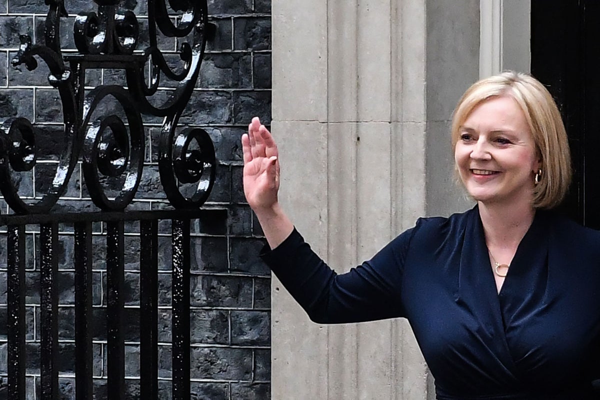 Liz Truss conducts clear-out of Sunak supporters as she builds ‘cabinet of cronies’