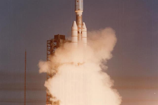 <p>Voyager 1 begins its voyage into the cosmos from Kennedy Space Center, Florida, on 5 September 1977</p>