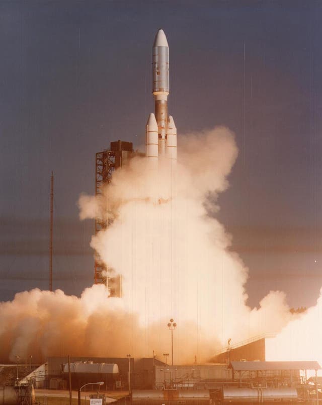 <p>Voyager 1 begins its voyage into the cosmos from Kennedy Space Center, Florida, on 5 September 1977</p>