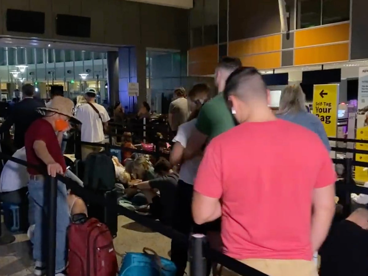 Blackout shuts down Austin-Bergstrom International airport