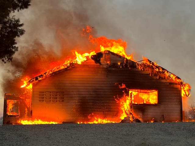 <p>A prolonged heatwave in California causes a house fire near Hemet</p>