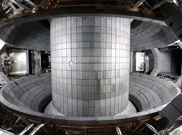 <p>The vacuum chamber of the Korea Superconducting Tokamak Advanced Research (KSTAR) facility </p>