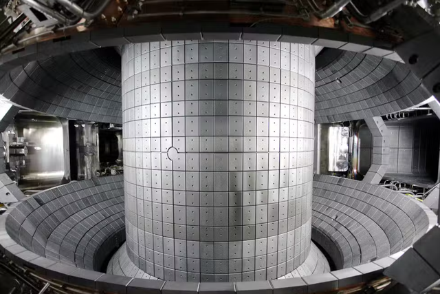 <p>The vacuum chamber of the Korea Superconducting Tokamak Advanced Research (KSTAR) facility </p>