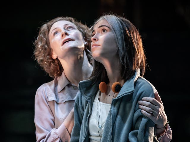 <p>Geraldine Somerville and Rhiannon Clements in ‘The Glass Menagerie’ </p>