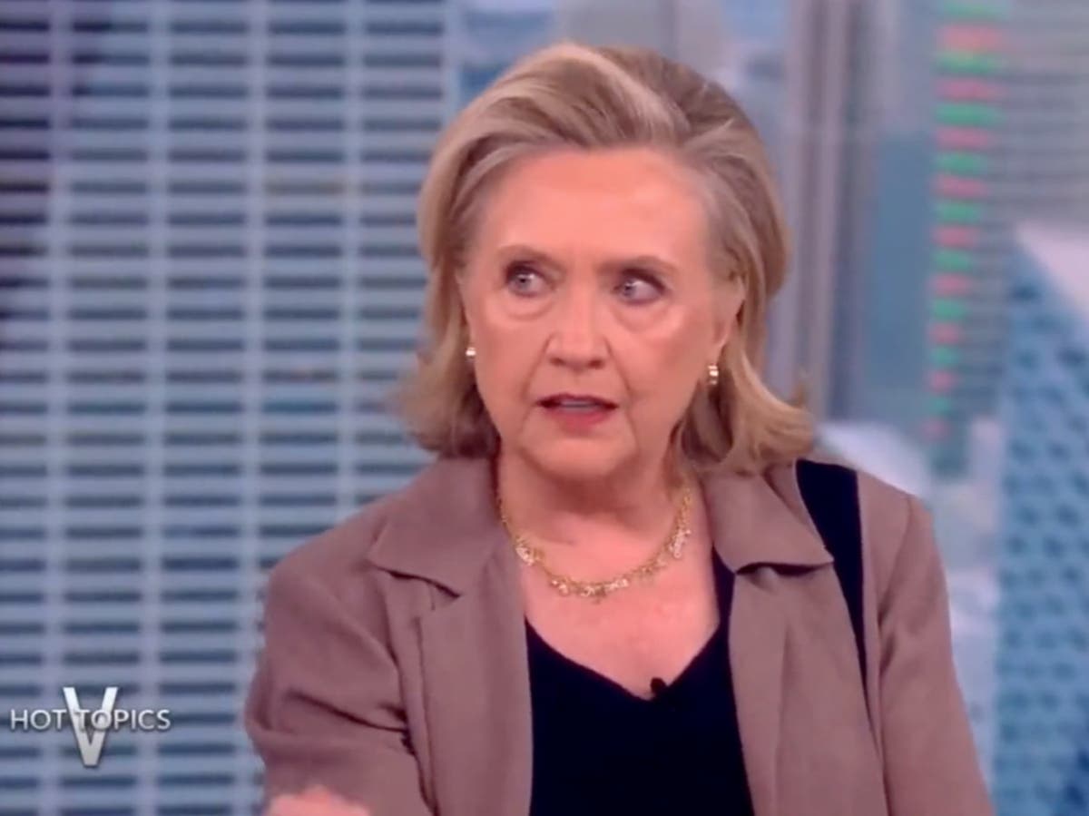 Hillary Clinton reveals classified papers came to her in handcuffed ...