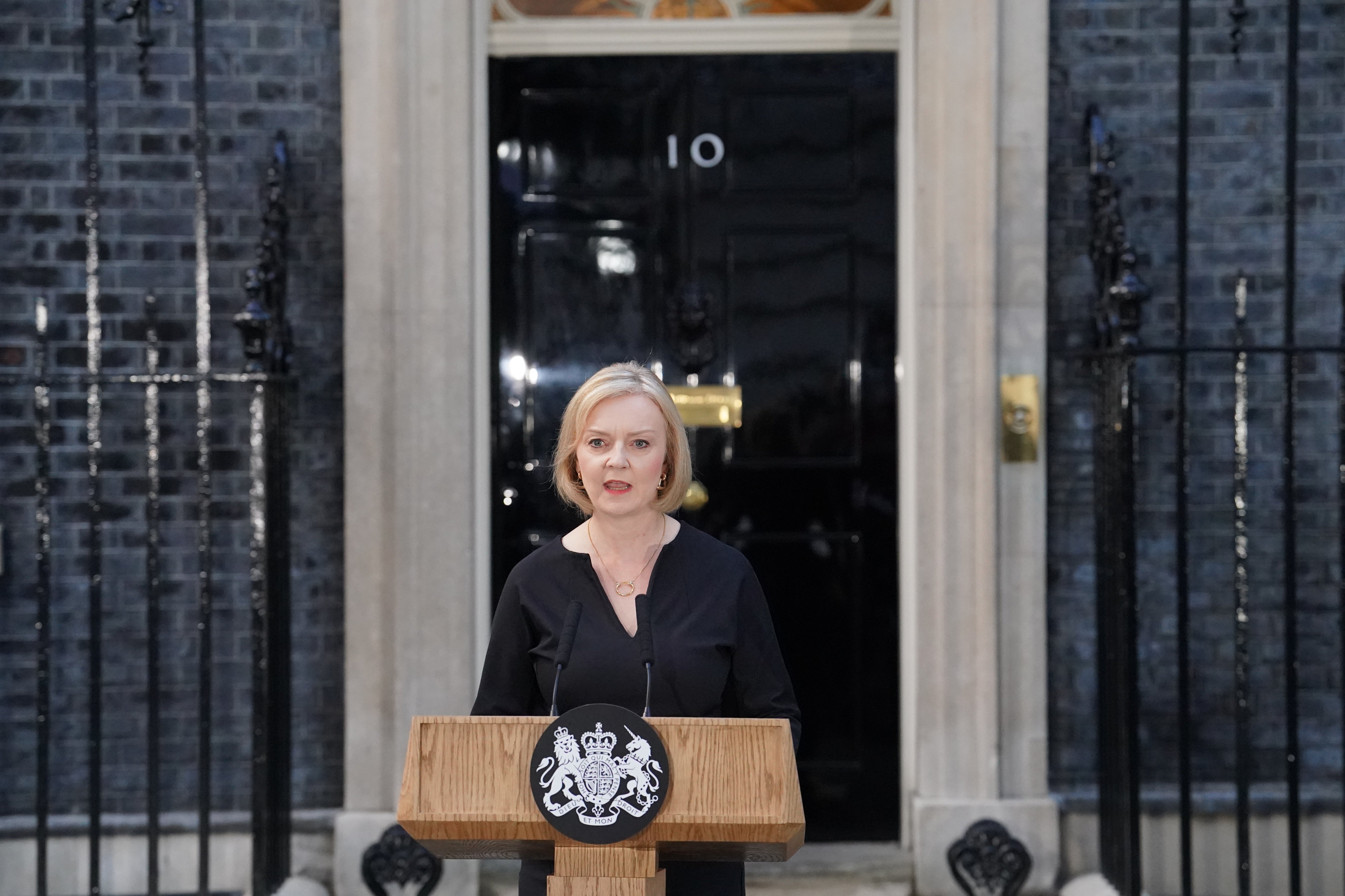 Prime Minister Liz Truss pays tribute to the Queen outside 10 Downing Street