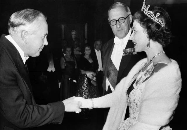 GBRETAÑA-REINA ISABEL II-PRIMEROS MINISTROS