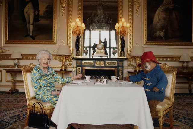 The Queen in a surprise comic sketch with Paddington Bear (Buckingham Palace/ Studio Canal/BBC Studios/PA)