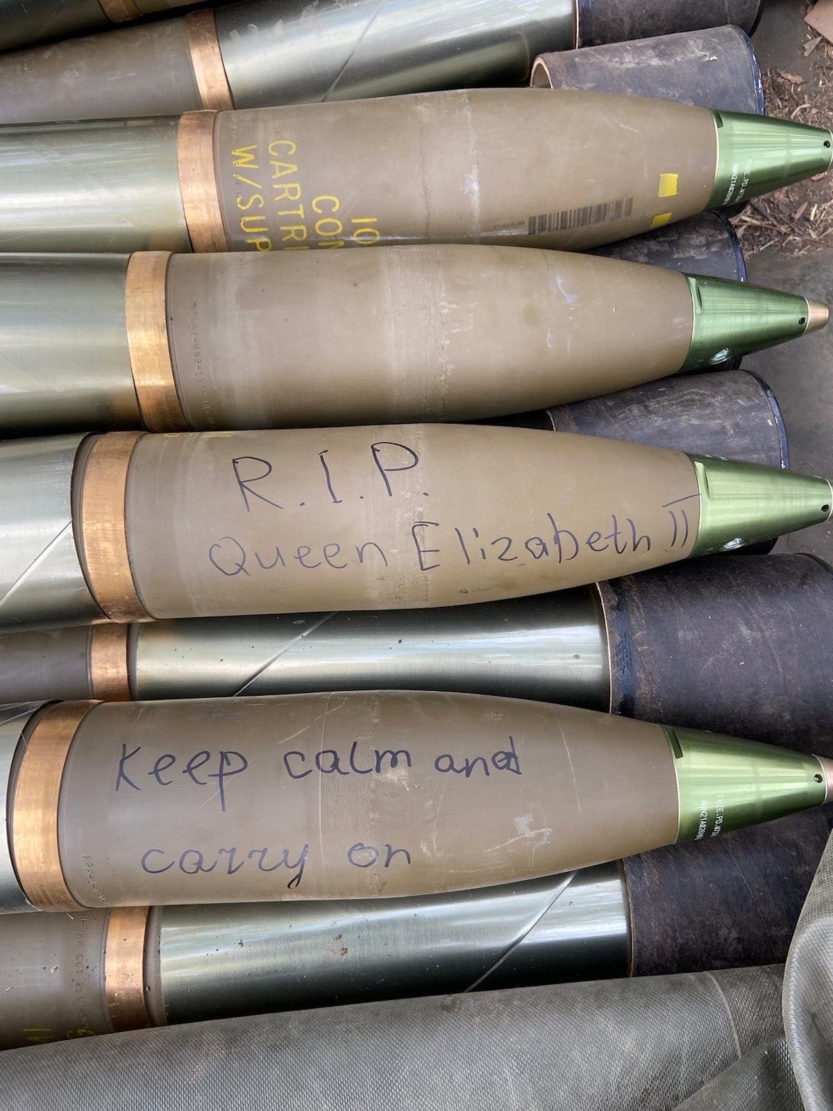 Ukrainian troops scrawl ‘RIP Elizabeth’ on shells in tribute to the Queen